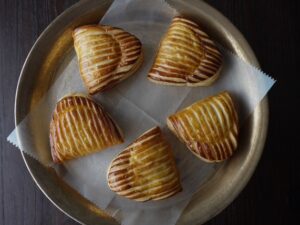 5月28日（木曜日）11:30-17:00 店頭受取　スタンダードアップルパイ5個セット